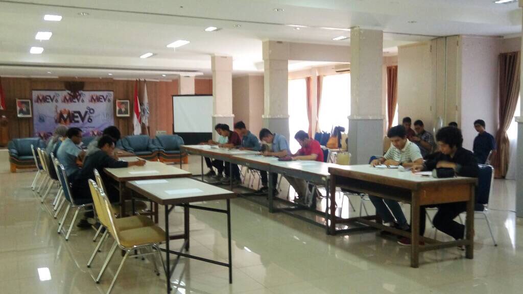 Lomba Free Hand Sketch dimulai