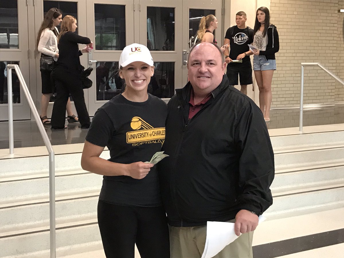 UofChasAD's tweet photo. Impressed by Rachelle "Rock" Toppings. She is the Female champion of today's UC Combine! Congrats!!! #d2destination https://t.co/Ubezj3atxg