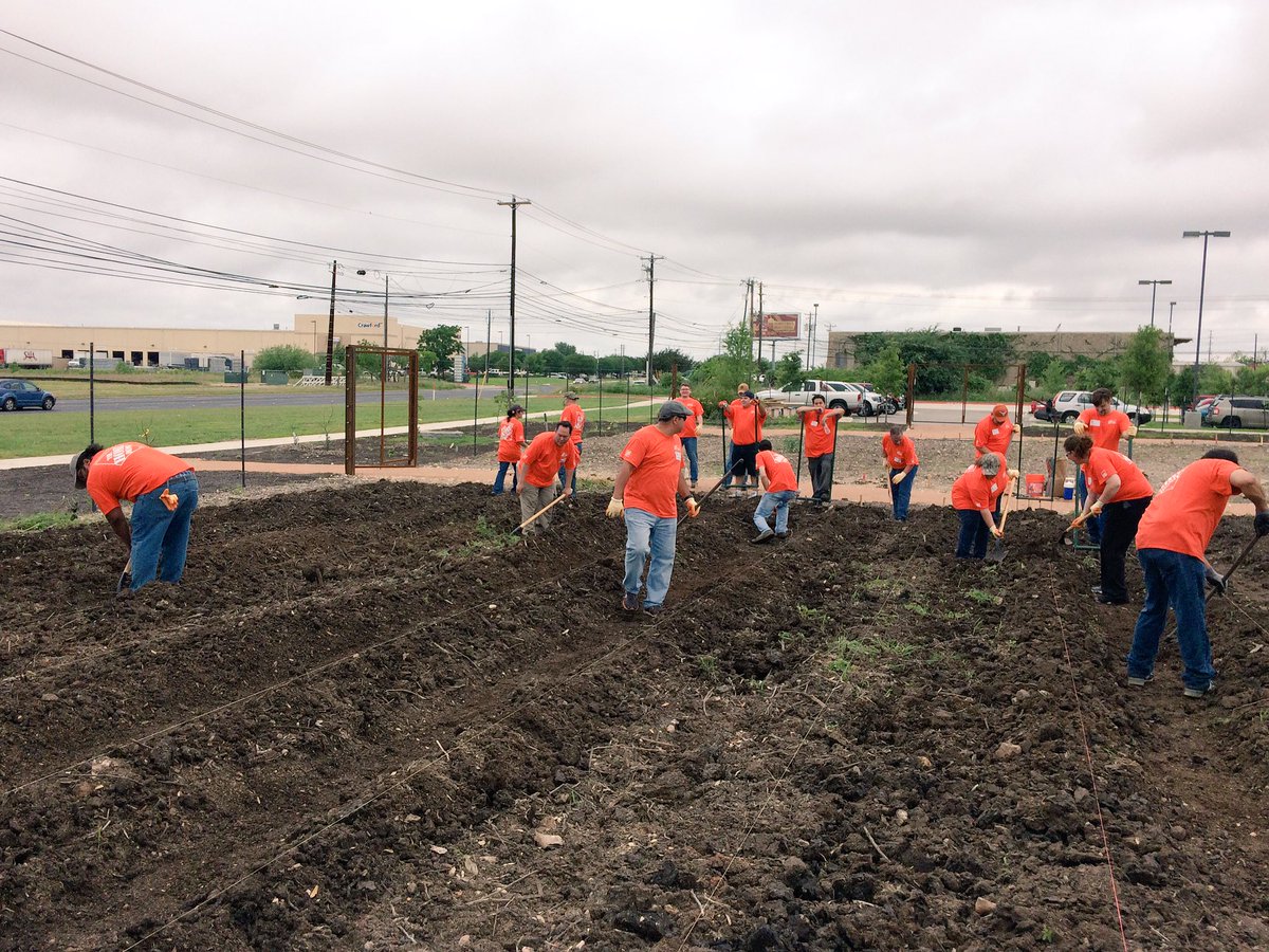 ChristinaTHD's tweet photo. Go 6542 hard at work #foodbank ATX creating the foundation of a garden #giving back https://t.co/slD0JuVv4A