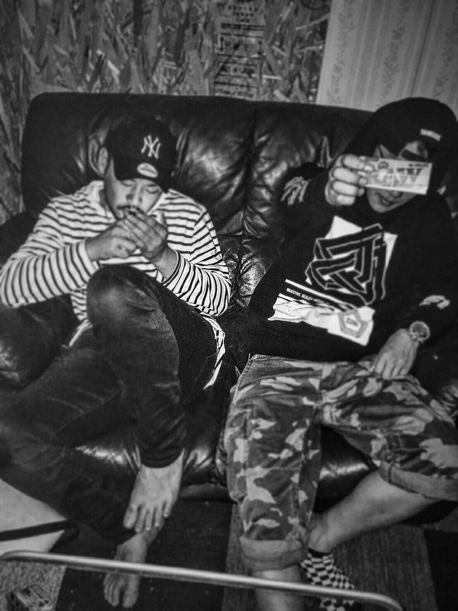 YahReggae's tweet photo. 【拡散希望】
突然ですが、420にちなみ煙たい曲を煙たがる奴らに向けて地元八王子の後輩ラッパーと1曲作ったんで良かったら最後の最後まで聞いてやってください🌿🔥
次の楽曲も準備してあるので是非SNSをCheckよろしくお願いします🙏🏽
https://t.co/2UnRQ8EtZE https://t.co/VmU9frp9JF