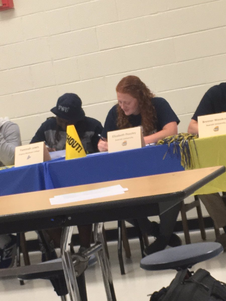 laneyglax's tweet photo. Congrats to seniors Elizabeth Peasley &amp; Yaminah Lewis for signing to @vwc_marlins &amp; @AverettWLax !!Excited for you both to SLAY in college! https://t.co/6bryBVL4bE
