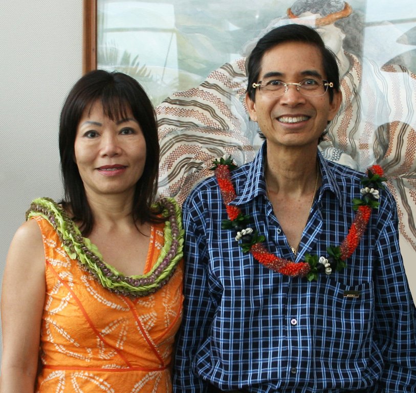 ShidlerCollege's tweet photo. Mahalo Eddie (BBA '70) &amp; Elaine Flores of L&amp;L @hawaiianbbq for supporting tomorrow's sold out Real Estate Lecture! https://t.co/bS1UVECpVB https://t.co/CQPih6B2GT