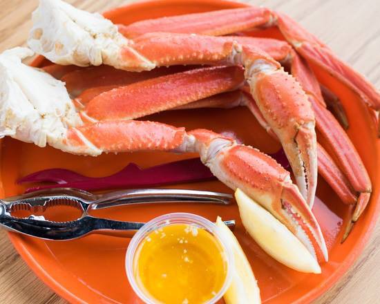 eatathoots's tweet photo. Our guests purchase too many orders of Snow Crab Legs for us to count! #hoots #snowcrab #sogood https://t.co/w2ubGYVsnB