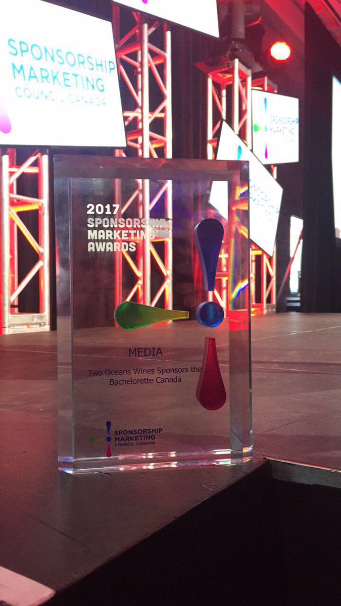 YBIMC's tweet photo. #YBIMC gets the rose: Our agency wins gold at tonight's @SMCC_CCC! #2017SMAs https://t.co/HcmCQyLQmr