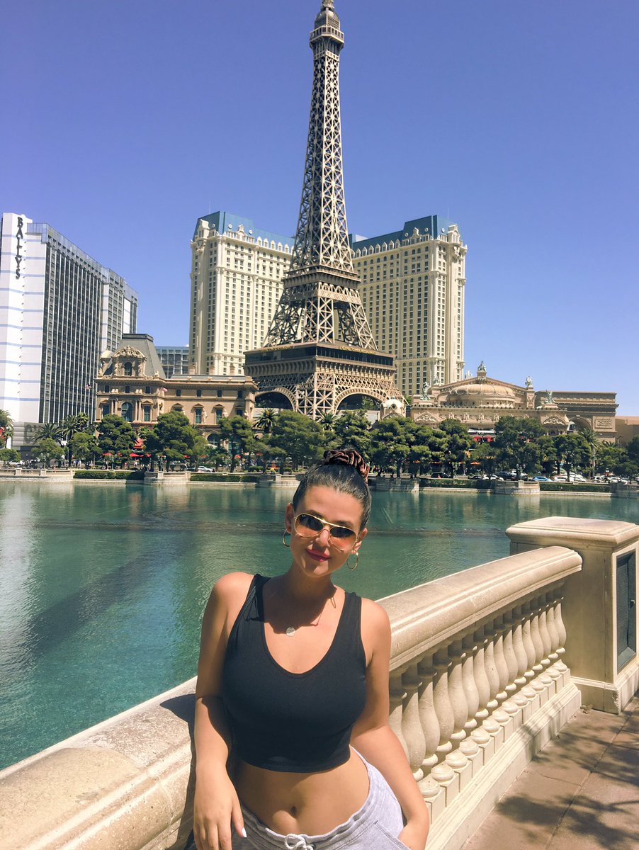 RachelDavid's tweet photo. Not Paris โ @Bellagio #LasVegas #QuickWorkTrip https://t.co/OuAkSy61BS