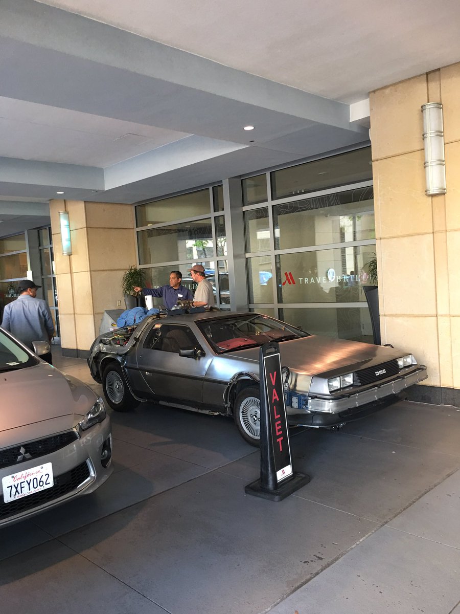 nickcicero's tweet image. Valet can&apos;t figure out which time period to park in. #DeLorean #fbf8