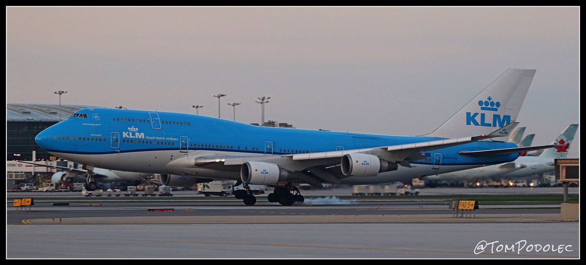 JUMBOS! Rare day at <a href="/TorontoPearson/">Toronto Pearson</a>; four Boeing 747 jumbo jets visited today. #Toronto. El Al, Lufthansa, British Airways &amp; KLM.