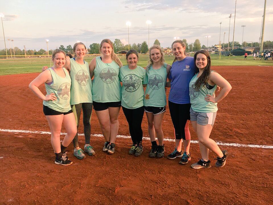 alainarhiann's tweet photo. i swear we only lost bc lindsey had a concussion #ItLookedLikeMyDinger #ItMust'veBeenMyDingersTwin https://t.co/7zstrJw8gq