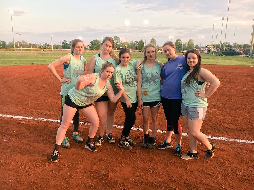 alainarhiann's tweet photo. i swear we only lost bc lindsey had a concussion #ItLookedLikeMyDinger #ItMust'veBeenMyDingersTwin https://t.co/7zstrJw8gq