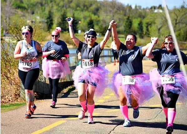 amy_edging's tweet photo. Last chance! Registration ends @ midnight! Sign up for #SpringIntoSprinkles 5k this Saturday! https://t.co/XtYGc7t1Wo …
#yeg #yegevents #run https://t.co/edHxjIpNM5