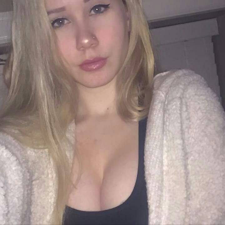 Alh1973's tweet image. 🙌 YASSS It's time for a great show EhItsMiranda:Wcw?😍 #joinme #showl
liveme.com/media/play/?vi…