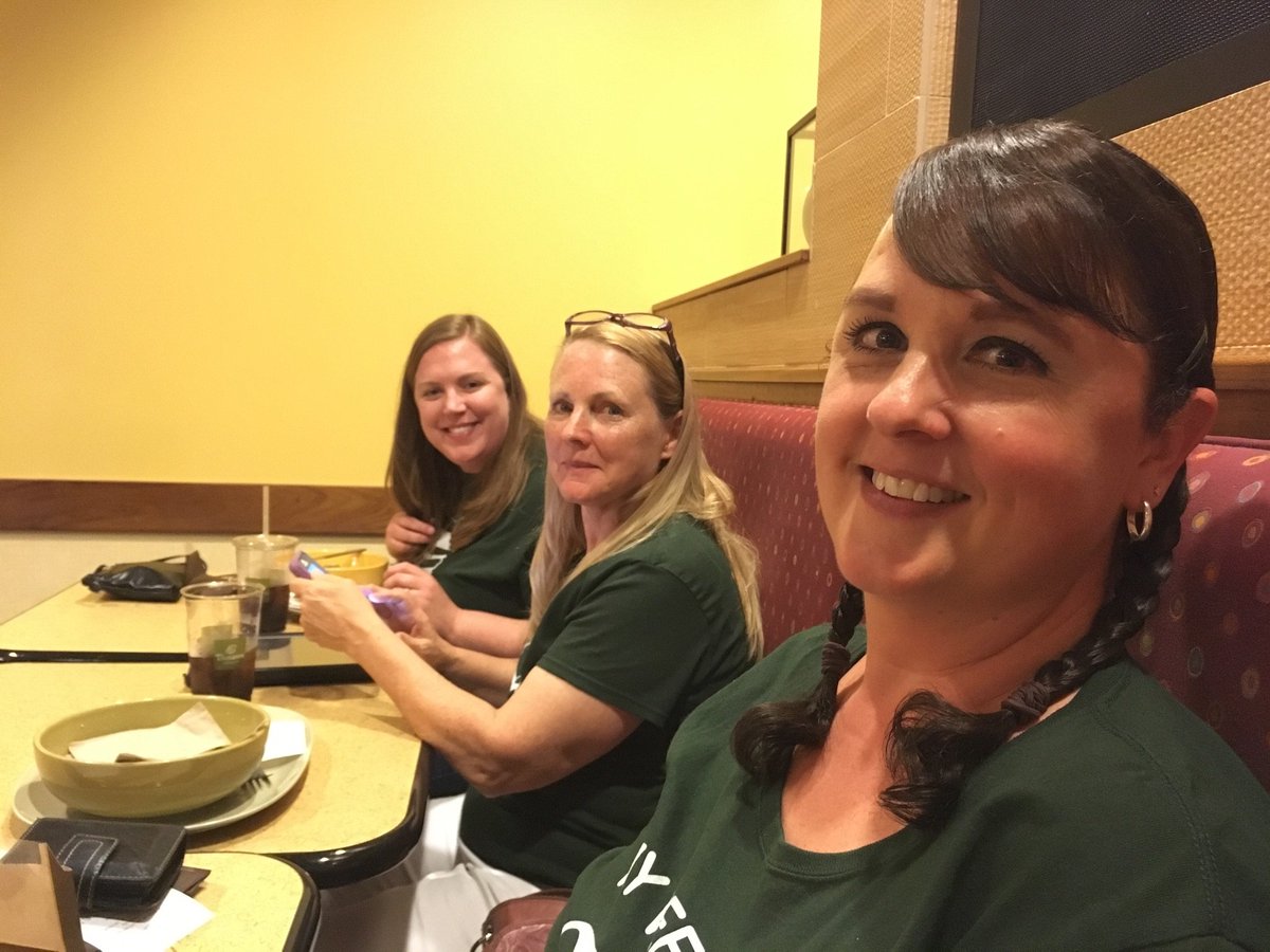 BeABookworm's tweet photo. Book club advisers be gettin crazy all up in the Panera #LHSBookClub #BoB17 https://t.co/5bTQANS8HW