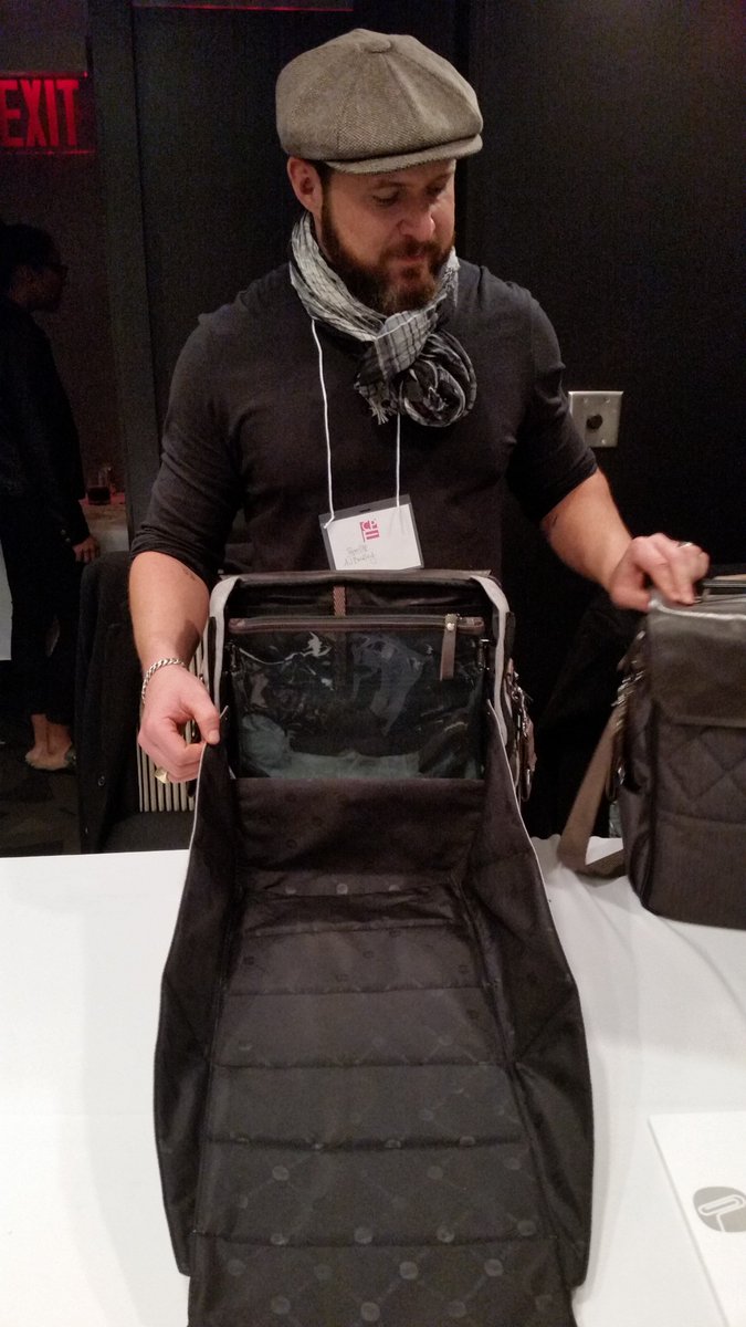 SweetsPlayLove's tweet photo. #Papercliplife #daddydiaperbags
Stylish daddy created diaper bags that are well thought out and a super gift for new pops! https://t.co/f2GwtUOO5M