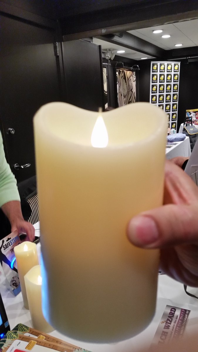 SweetsPlayLove's tweet photo. #Solare #FlipoGroup
Safe artificial candles for dorms or home that look real. Over 9000 home fires a year start with unattended candles! https://t.co/1nzm5R3Byv