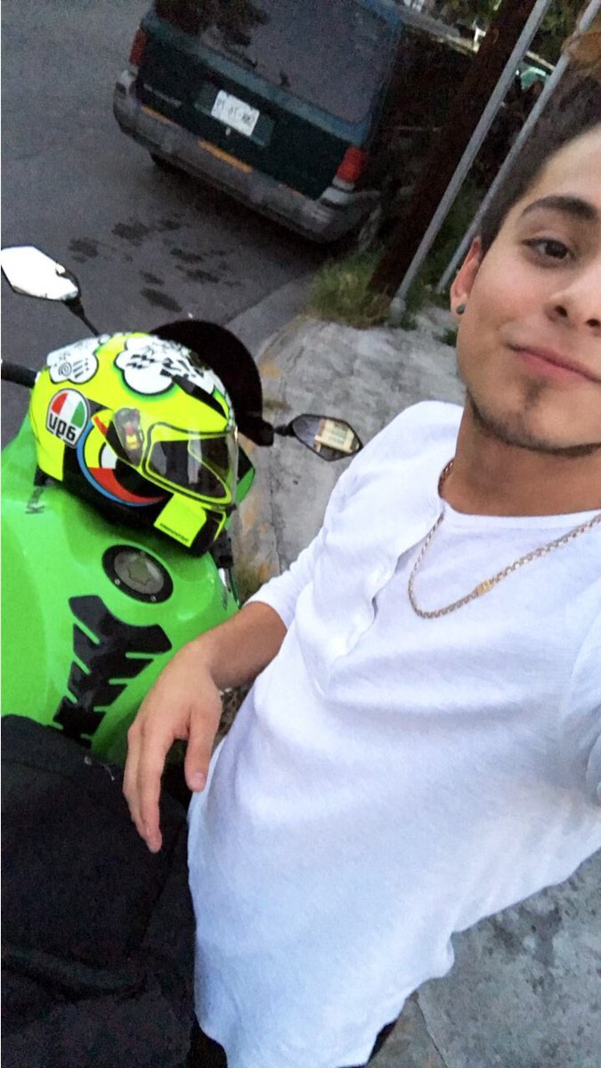 brandon_meza's tweet photo. Hola!!!! 🤔 https://t.co/ab2hI8ciQ0