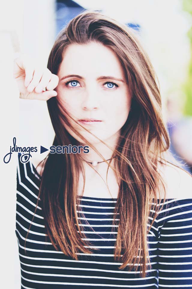 JDimagesOhio's tweet photo. Check out my very *last* 2017 Senior (I think?) - Lovely Josie in lovely Grandview tonight #HelloBlueEyes #ShesASoccerStudToo #GORG https://t.co/KrrEXvZhoG