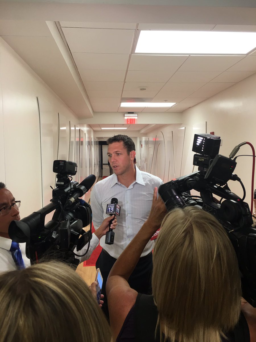 Always great having Luke Walton back in McKale Center! A BIG thank you again for hosting the CATSYS! #APlayersProgram