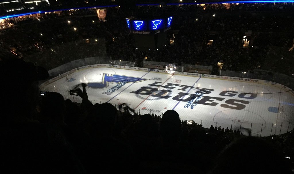 IT’S GAME ON!!! Tune in live right now on @FSMidwest, #FOXSportsGO, @NBCSN or @KMOX 1120 AM. #stlblues #LetsGoBlues https://t.co/K9thl44EMC