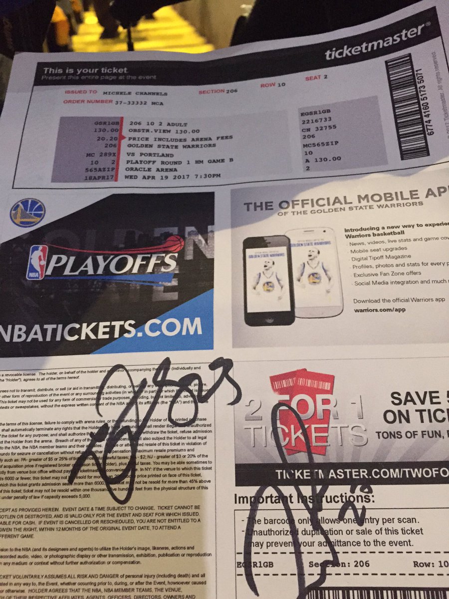 Justin_Channels's tweet photo. Thank you @StephenCurry30 and @Money23Green and @zaza27 😄🔥 #nbaplayoffs @warriors #MVP30 https://t.co/I7NJQj1W7b