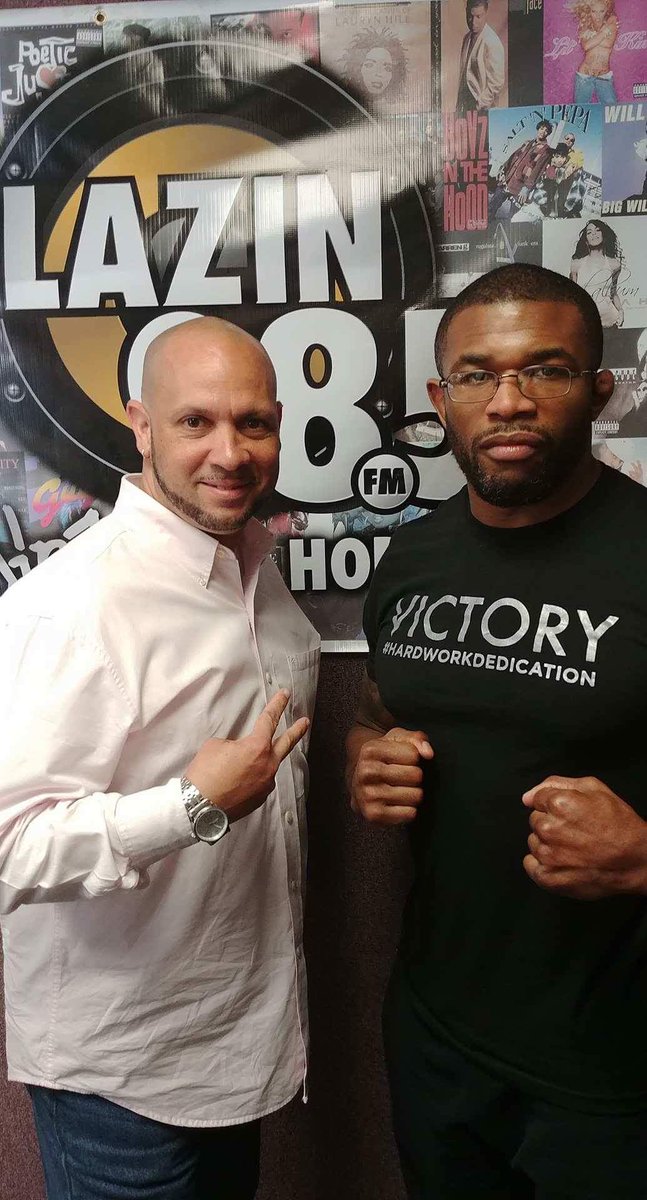 MichaelJRadio's tweet photo. Couldn't get sitter for the boys for the #TheUltimateFighterRedemption watch party but I'm watching my boy @gjsvictorymma on @FS1 #1stFight https://t.co/aUKZoZDmDD