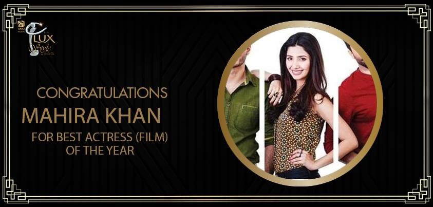 deepbasu1's tweet photo. Congratulations my favourite @TheMahiraKhan for winning best actress of the year at #LSA2017 #RoadtoLSA #GeoLSA2017 #MahiraXLSA #MKVSNOBODY https://t.co/goJ33yK3fZ