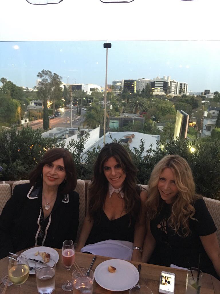 CHICSHOCKSTYLE's tweet photo. Heavenly #NYgirlsinLA #catchla #travel #luxurytravel #events #restaurants #eater #weho โค๏ธ#catch #dining https://t.co/jXxpZn5xNX