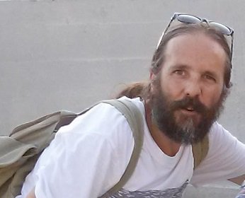ConfeAspace's tweet photo. "Para mí es un trabajo muy gratificante, representa un reto diario." Humberto es monitor de Ocio y Tiempo Libre #aspropace. #SomosASPACE https://t.co/sme9jmTj6I
