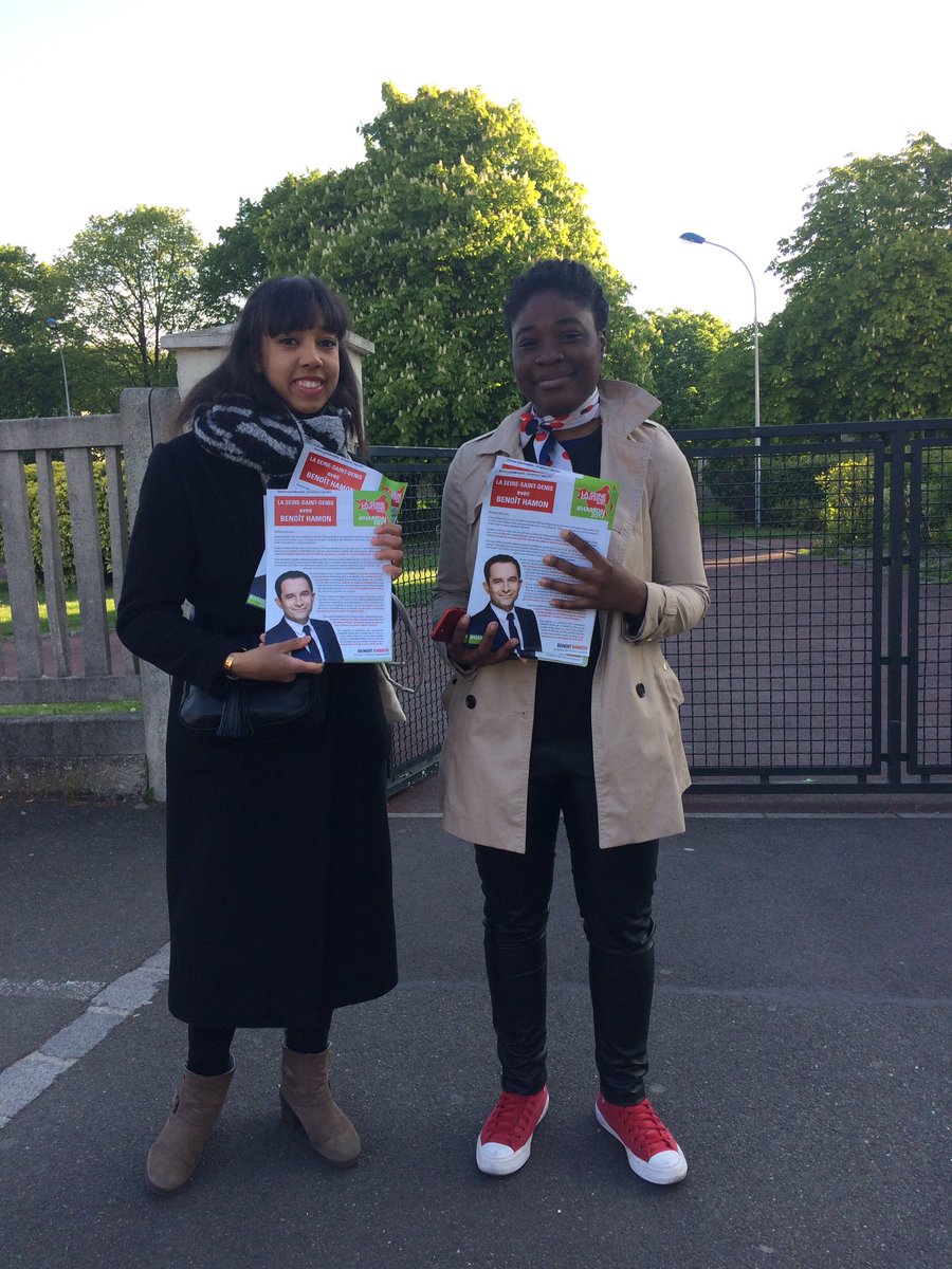 Jeunes93_Hamon's tweet photo. À J-1 avant la fin de la campagne du 1er tour, école au Blanc-Mesnil ce matin pour convaincre que le bon choix c'est #Hamon2017 dimanche ! https://t.co/eg95SsHsSf
