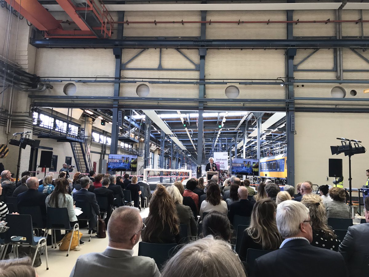 Bijeenkomst Nationale Skills Strategie geopend door #RogiervanBoxtel bij @NedTrain #SER <a href="/EBUtrecht/">Economic Board Utrecht</a>