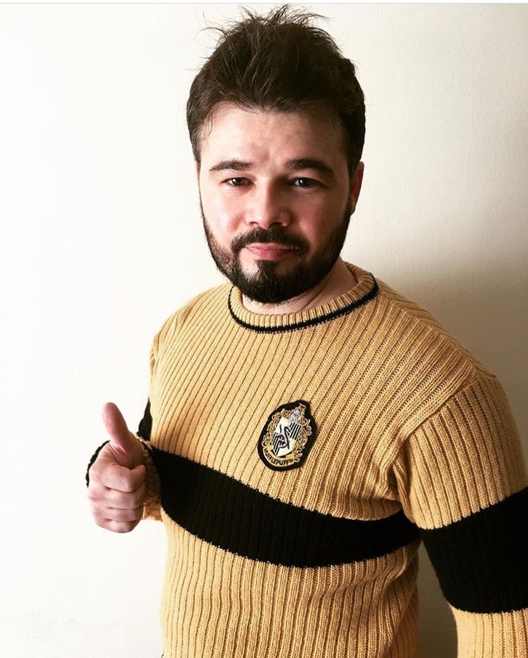 PlanetaCachopo's tweet photo. Y yo pensando que todos los políticos eran de la Casa #Slytherin... @gabrielrufian, siendo la oveja negra. Otra vez. https://t.co/s16A6BmpS3