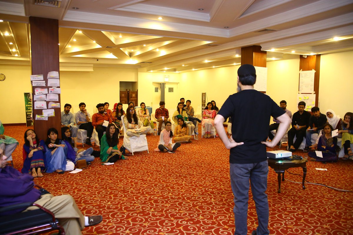 PYCofficial's tweet photo. Sir @NadeemAbidi during his session at Post Pakistan Youth Congress Training. #PostPYC #7thPYC
@FarheenNaveed @DFPFofficial https://t.co/j90HdMDo1o