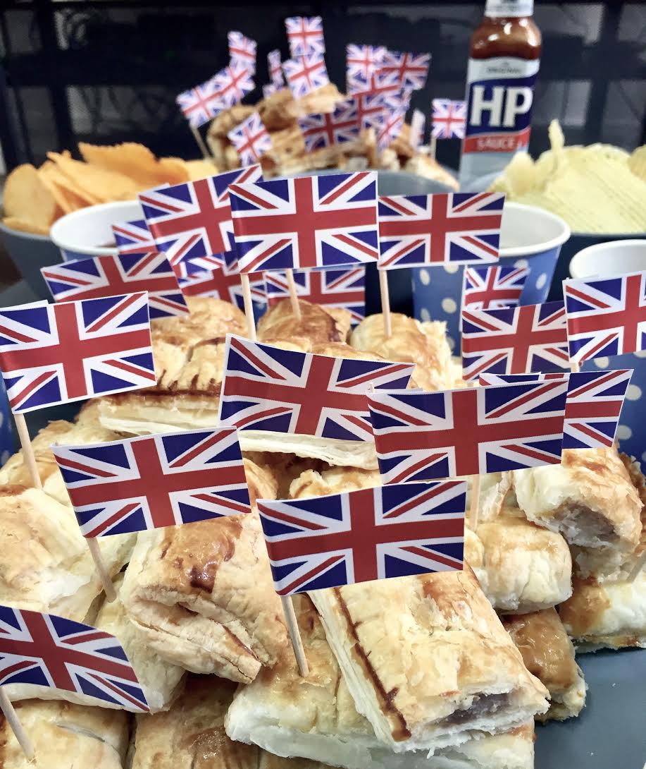 SaleCycleLife's tweet image. Companies end their FY with boring reports #yawn. We're having a Great British @Salecycle #PubQuiz instead - starting with Singapore #LWYD