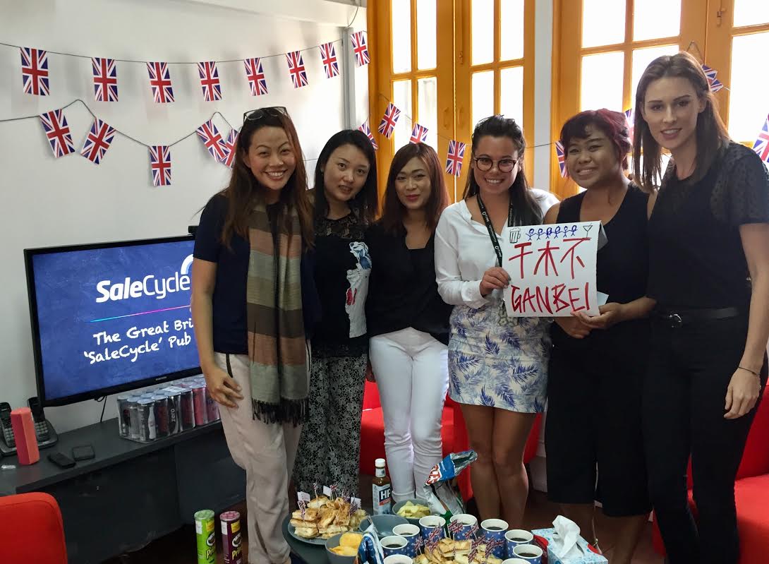 SaleCycleLife's tweet image. Companies end their FY with boring reports #yawn. We're having a Great British @Salecycle #PubQuiz instead - starting with Singapore #LWYD