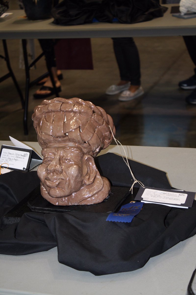 kimkeilt's tweet photo. Great Cinco 3D Art work at Katy Spring Art Show! @CougarnationJ  @GlobalVine https://t.co/bJYvmKQNF9