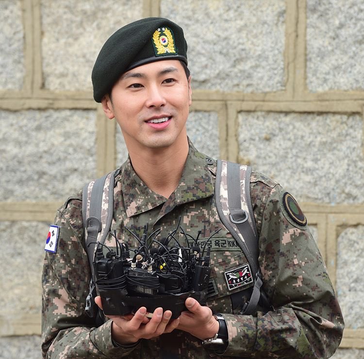 snxy's tweet photo. highcutstar instg on #Yunho https://t.co/MOdzXKLaLJ #WELCOME_Uknow #WelcomeBackYunho #유노윤호 https://t.co/QAcSriyw3u