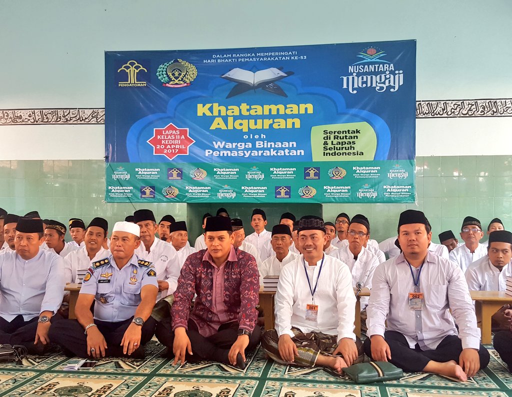 shohib_muid's tweet photo. Alhamdulillah.. kegiatan #NusantaraMengaji di lapas kelas 2 Kota kediri berjalan semarak @cakiminpkb @JatimPakHalim @emhasanwahid @DPP_PKB https://t.co/bNDl72TwSX