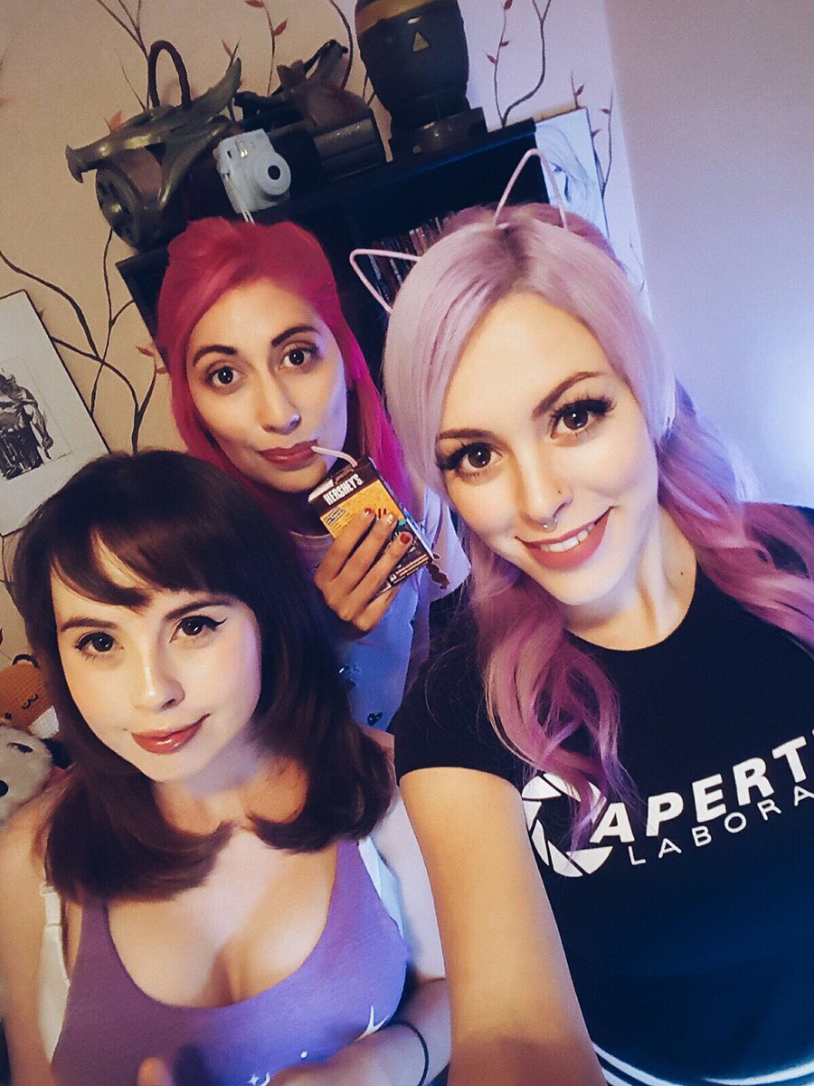 azulettecosplay's tweet photo. ¡Hoy #sholostream a las 10pm, 11pm hora de México! ¡Estaré junto a @Nadyasonika y @LagueraMariana
https://t.co/8BOe8sEK26 https://t.co/BkmaHWufRP