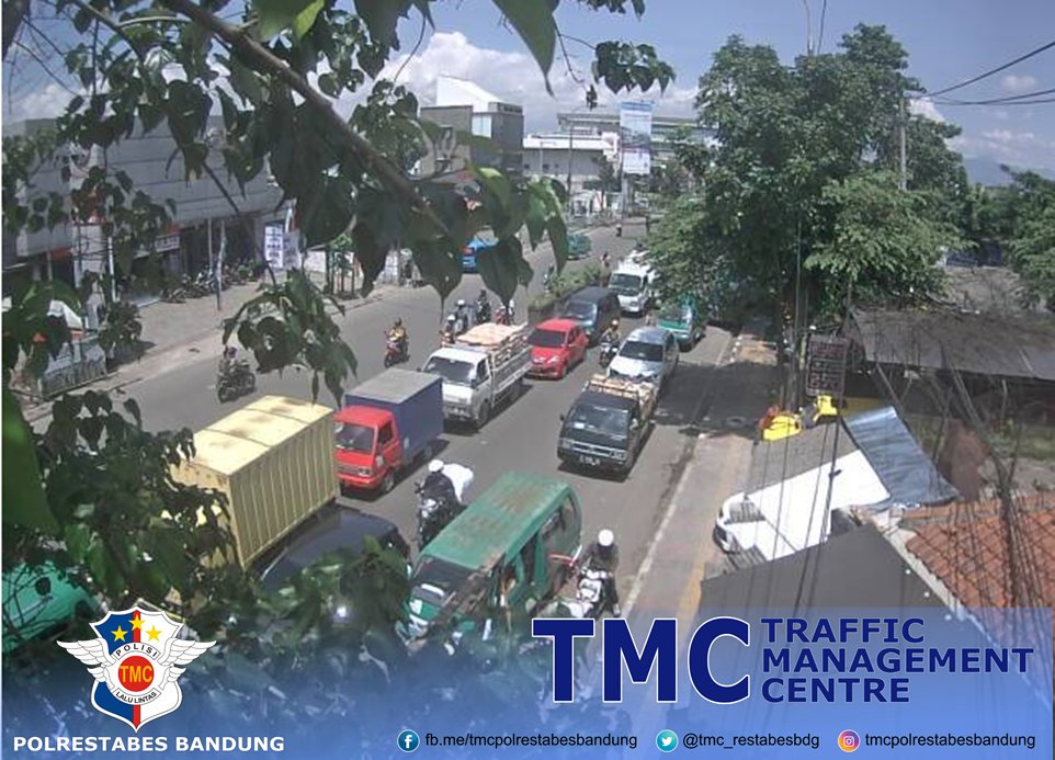 infobdg's tweet photo. #lalinBDG 11.32: Arus lalulintas Jl.Ters Kopo - Exit GT Kopo arah ke utara padat, utk arah ke selatan msh lancar | @tmc_restabesbdg https://t.co/0EaPAgHBaD