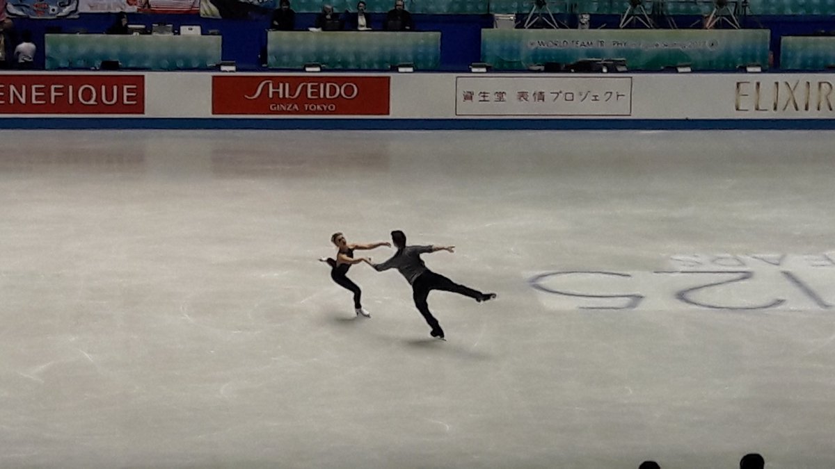 Командный Чемпионат Мира сезона 2016-2017/ISU World Team Trophy / Токио Япония / 20-23 апреля 2017 - Страница 13 C91GToEUIAANt_b