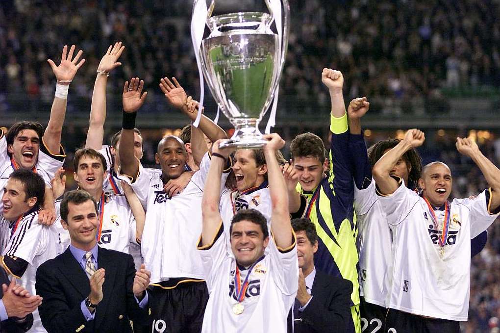 ▶Semifinal UCL 1999-2000
Leg1 Real Madrid 2-0 Bayern Munchen
Leg2 Bayern Munchen 2-1 Real Madrid
Lalu Real Madrid keluar sebagai juara