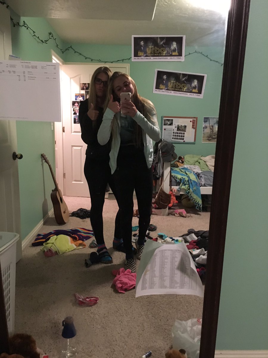 madiiibaker's tweet photo. Happy birthday Katie Lew I love you and all of our summer memories 😩😩😩❤ #fookinloganoverallsummer #rip https://t.co/AsTKEXlsRU