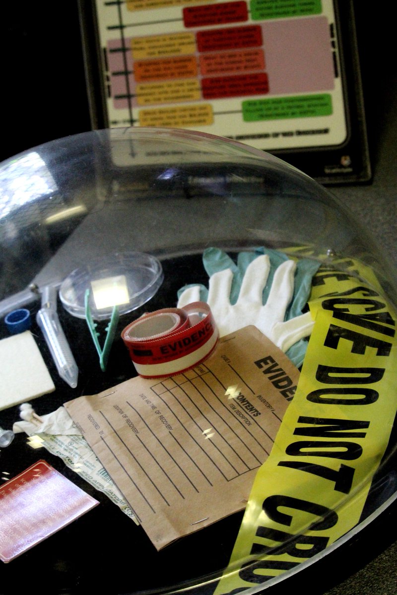 MacGregorSHS's tweet photo. Year 11 science students participated in a forensic science workshop with #EducationInteractive today. Great hands-on learning experience! https://t.co/emZK1BvPHg