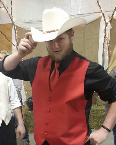 steffy_brandon's tweet photo. I don't usually want to do these kind of things but this hunk of a guy will shave his beard and will have a baby face again @PokorneyTyrell https://t.co/qXDL4w1IEf