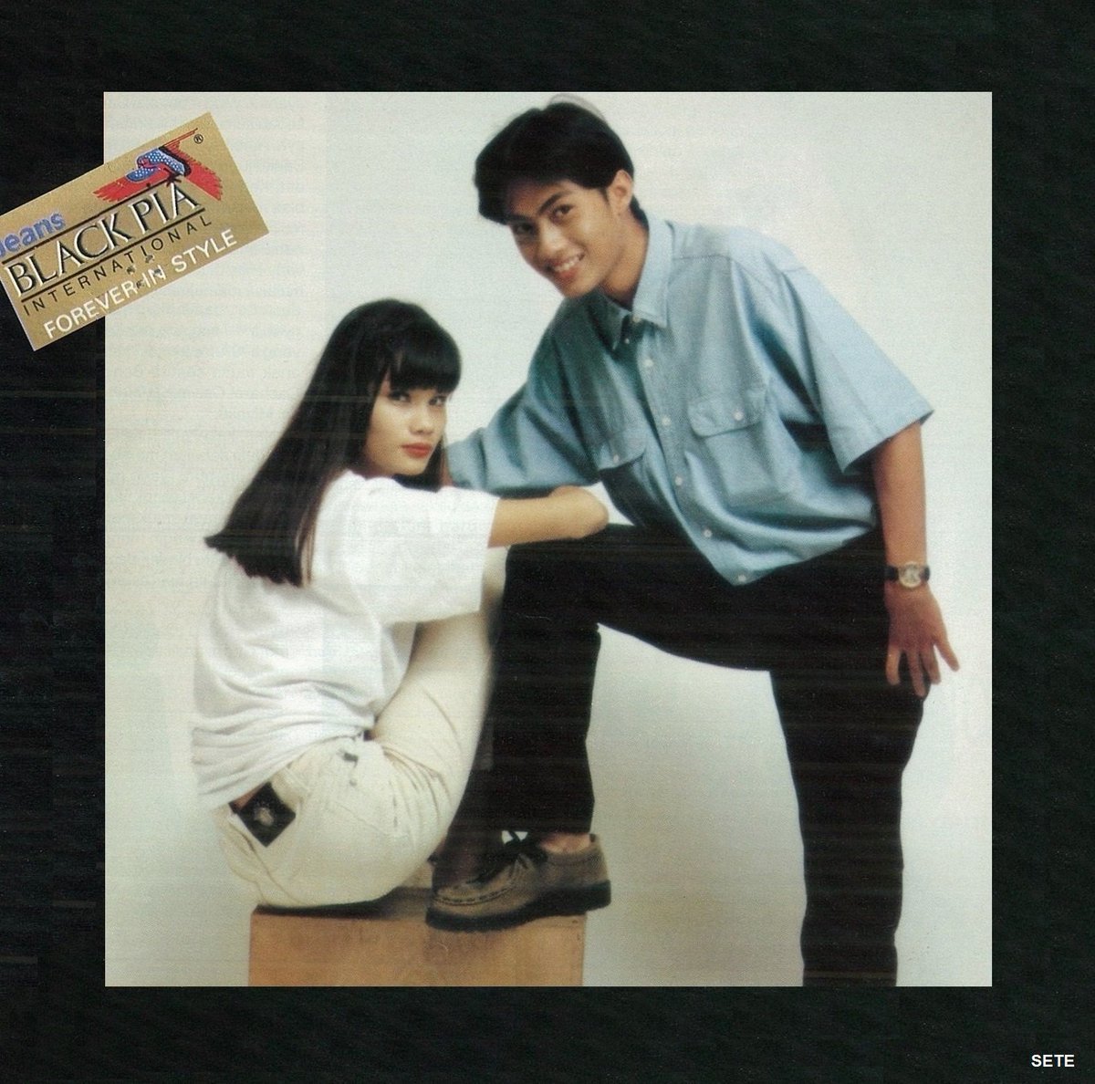 standar_miring's tweet image. #throwback1996
@TracyTrinita and @ferry_vote for Jeans Black Pia advertorial commercial, Indonesia