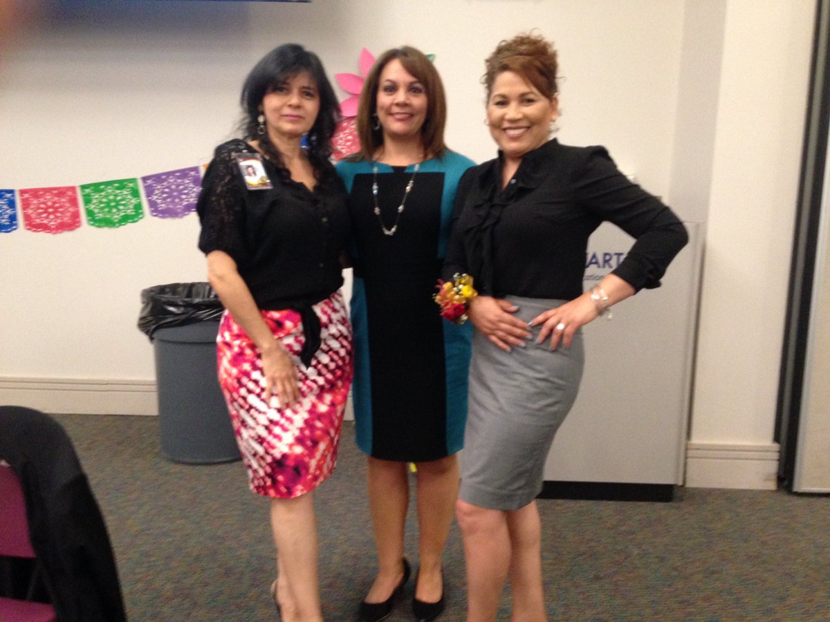 CecySoto10's tweet photo. Congratulations to our Aztec Warrior parent volunteer Mrs. Ana Martinez #TeamSISD #AztecEmpire #EDAztecs-HS https://t.co/i8gcdH3fXe