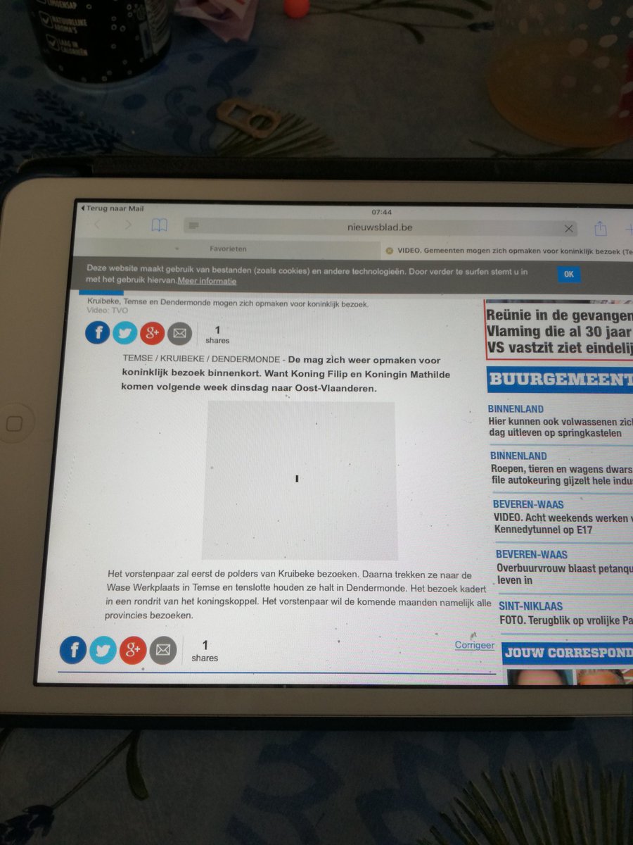 SingerInSpe13's tweet photo. @petervandeveire @MNMbe Koningspaar bezoekt Temse :) https://t.co/CELfQSjDzA