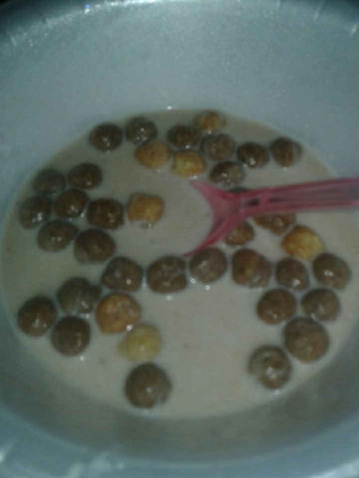 BresiCheryl's tweet photo. More #ReesesPuff Cereal Please... https://t.co/qbT9z9bdOF