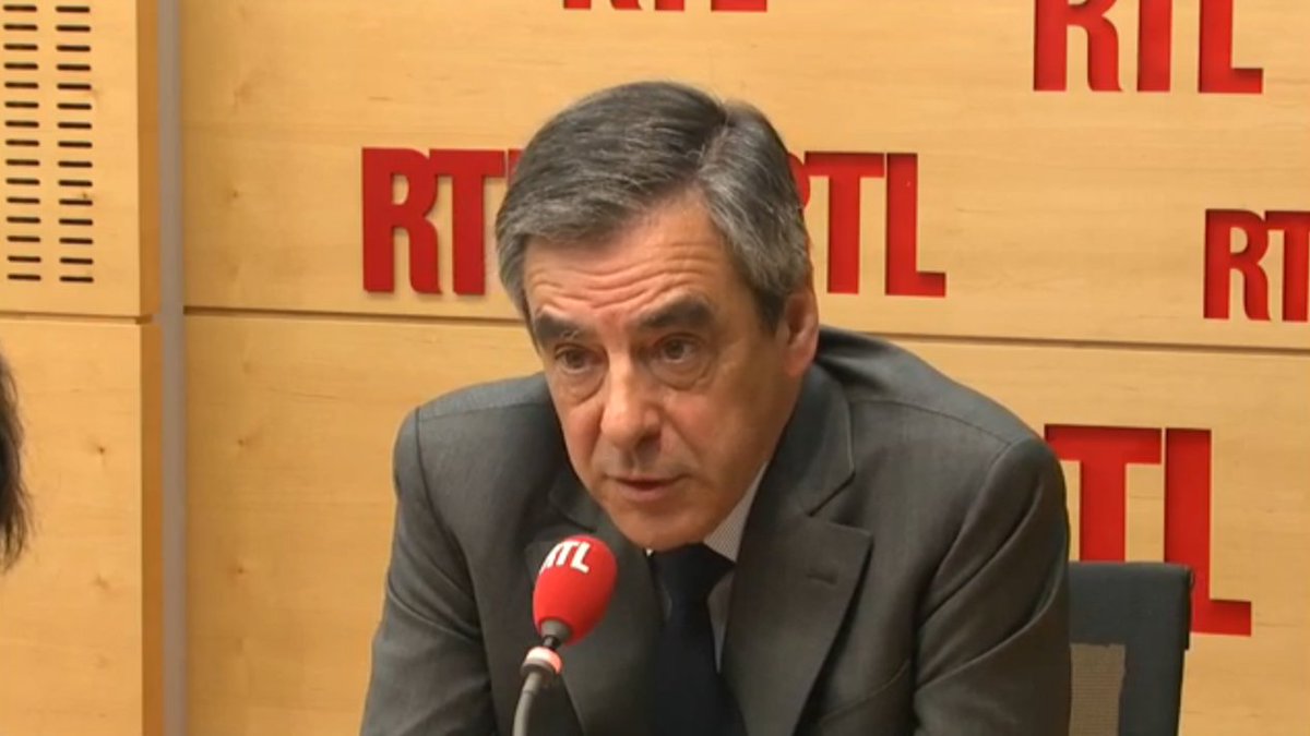 FrancoisFillon's tweet photo. La droite et le centre sont rassemblés autour de moi, avec @AlainJuppe, @NicolasSarkozy et l'@UDI_off. #RTLMatin https://t.co/GgZC7XWSCo