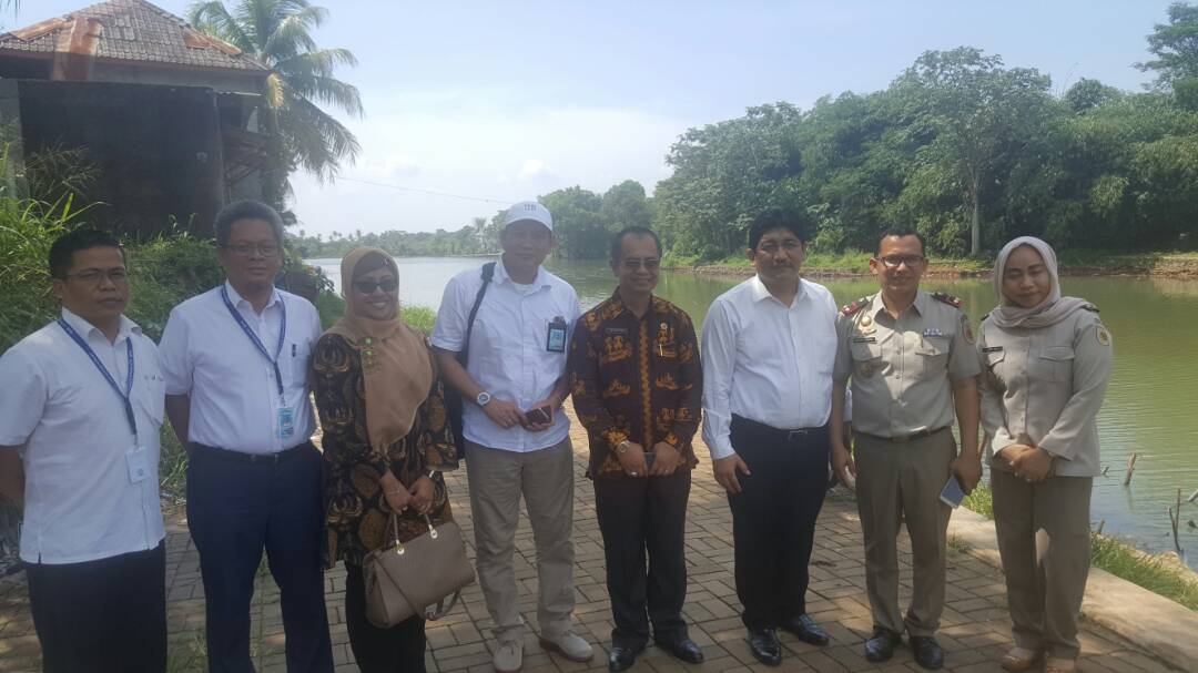 Kakanwil <a href="/sri_mujitono/">sri mujitono</a> mendampingi Bapak Dirjen VI meninjau Situ Kebantenan yang terletak di Cibinong turut hadir Kakan Kab dan Kota Bogor