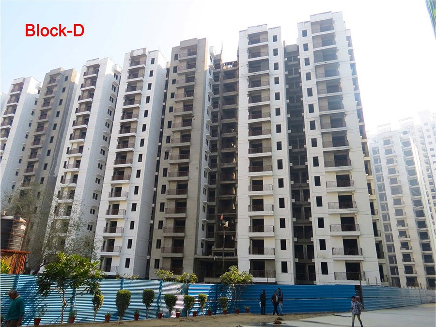PropertyGuruIn's tweet photo. Officer City Brings 2/3/4 BHK Ready to move Apartments Rajnagar Extension, #Ghaziabad. Call 8010939000 Property Guru
https://t.co/cUwilGUKPX https://t.co/0KaKuud9mK